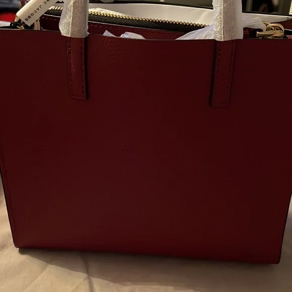 Marc Jacobs small Grind tote pomegranate color Brand NWT - Picture 4 of 8